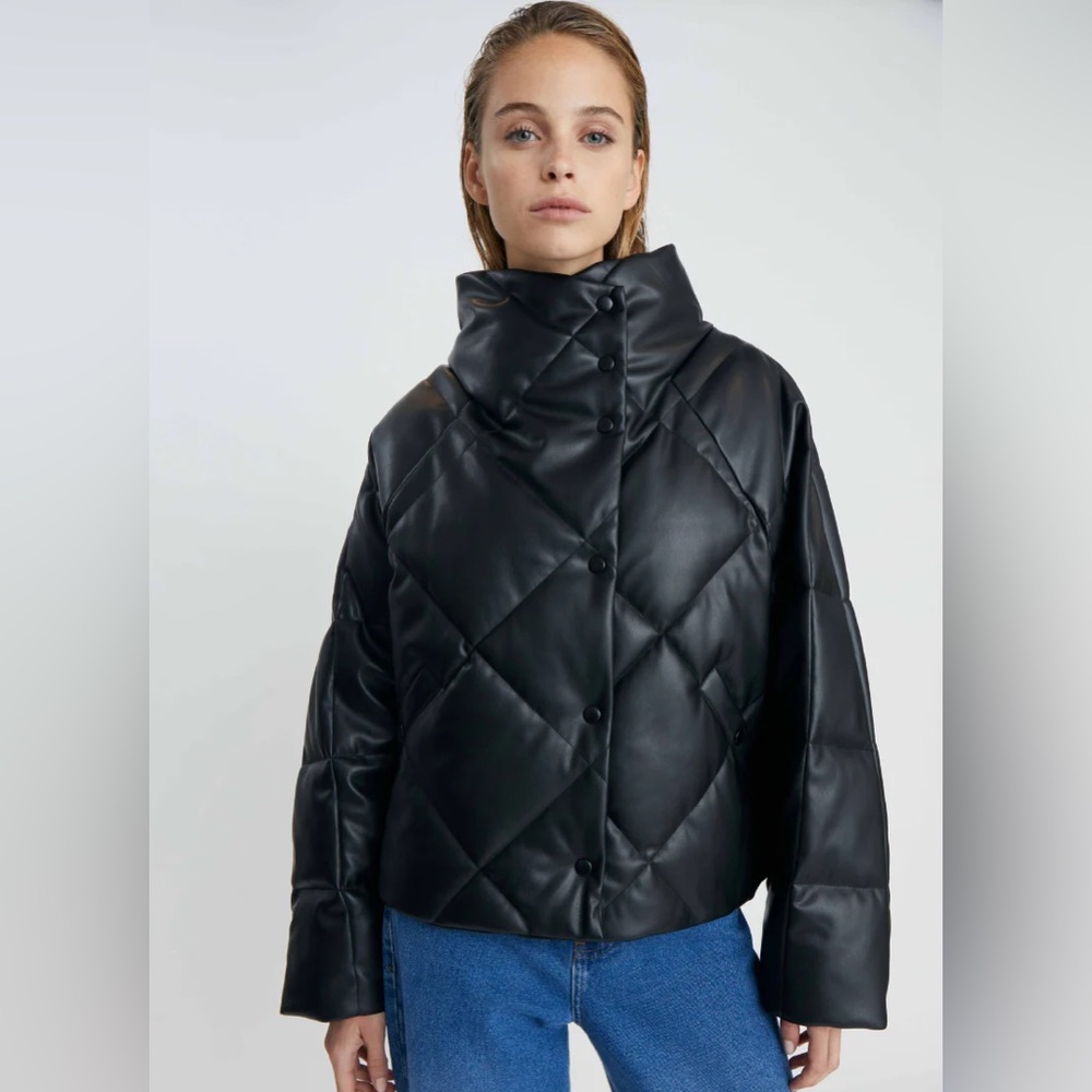 NWT DELUC Gwinnet Puffer Jacket Black Size S Oversized Faux Leather Quilted Coat - Picture 3 of 17